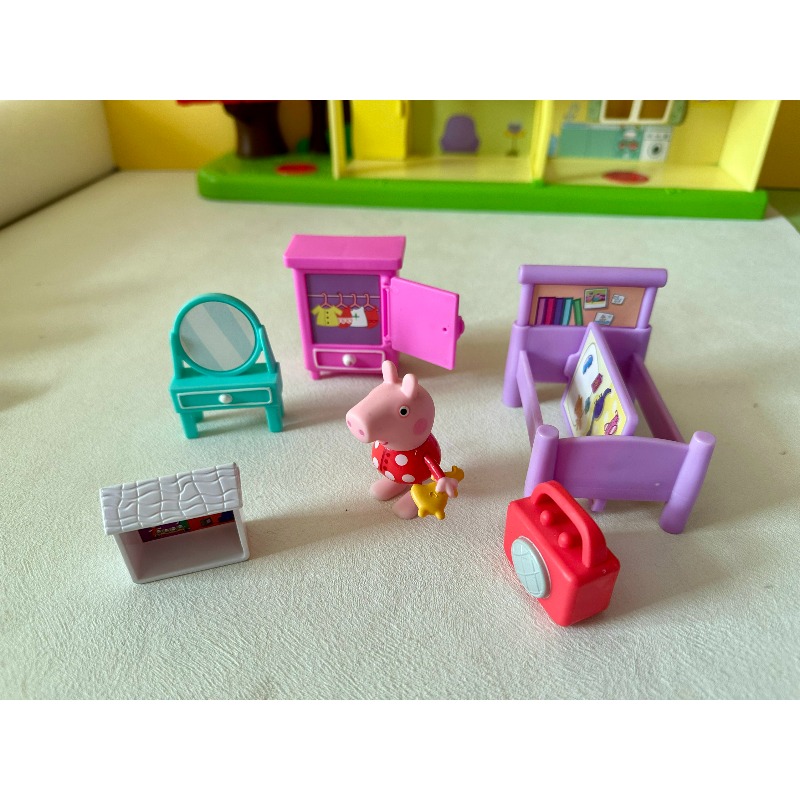 Hasbro Peppa Pig Family Set, M - Kids First Education ulasan dan harga